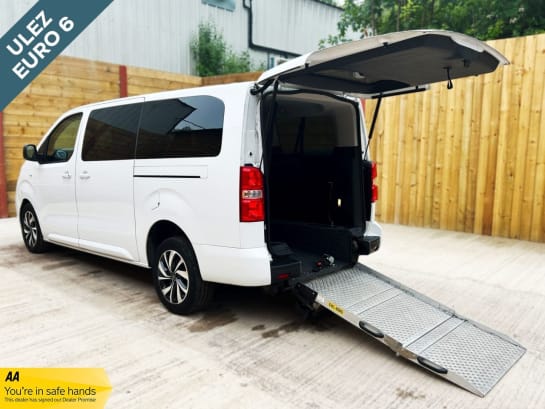 A null CITROEN SPACETOURER LWB 4 Seat Twin Wheelchair Accessible Disabled Access Vehicle WAV