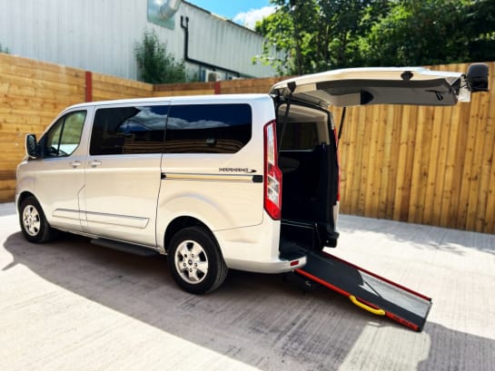 A null FORD TOURNEO CUSTOM 5 Seat Wheelchair Accessible Disabled Access Vehicle WAV