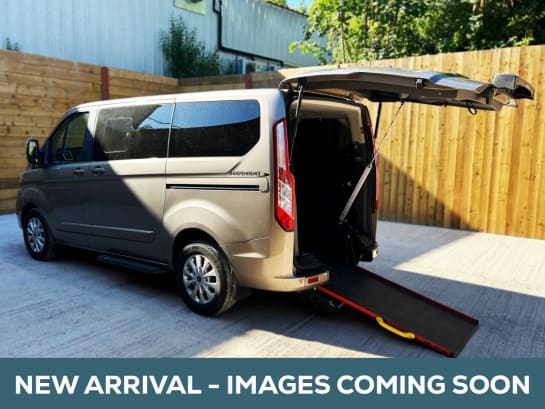 A null FORD TOURNEO CUSTOM 4 Seat Auto Wheelchair Accessible Disabled Access Vehicle WAV