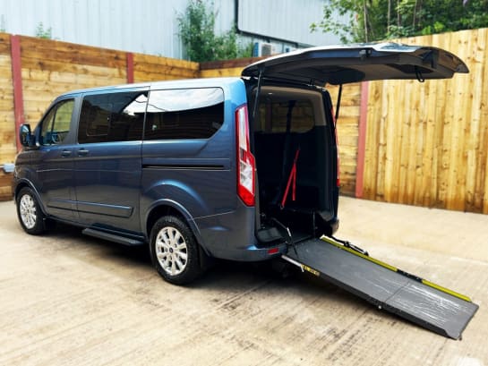 A null FORD TOURNEO CUSTOM 3 Seat Auto Wheelchair Accessible Disabled Access Vehicle WAV