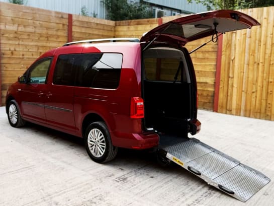 A null VOLKSWAGEN CADDY MAXI LIFE 4 Seat Auto Wheelchair Accessible Disabled Access Vehicle WAV