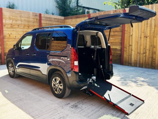 A null PEUGEOT RIFTER 3 Seat Auto Wheelchair Accessible Disabled Access Vehicle WAV