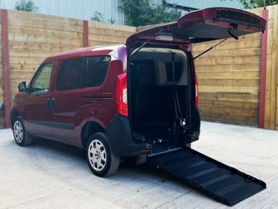 A null FIAT DOBLO 4 Seat Wheelchair Accessible Disabled Access Vehicle WAV