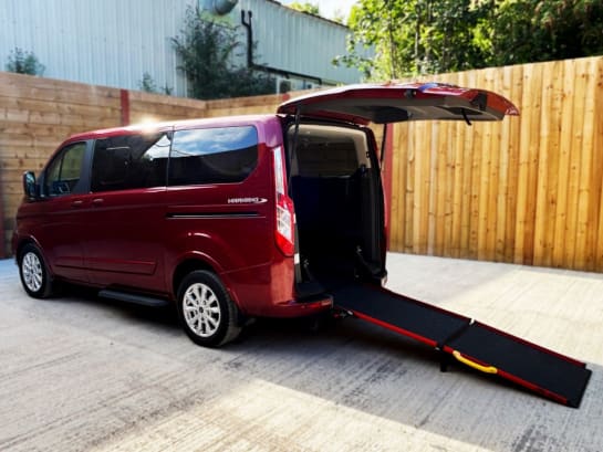 A null FORD TOURNEO CUSTOM 4 Seat Auto Wheelchair Accessible Disabled Access Vehicle WAV