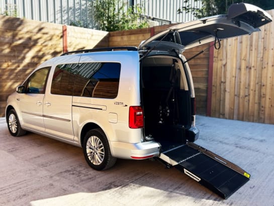 A null VOLKSWAGEN CADDY MAXI LIFE 5 Seat Auto wheelchair Accessible Disabled access Vehicle WAV
