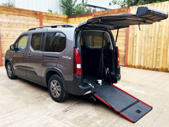 A 2023 PEUGEOT RIFTER L2 LWB 5 Seat Auto wheelchair Accessible Disabled Access Vehicle WAV