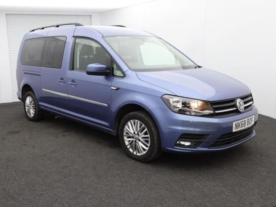A null VOLKSWAGEN CADDY MAXI LIFE 4 Seat Auto Wheelchair Accessible Disabled Access Vehicle WAV