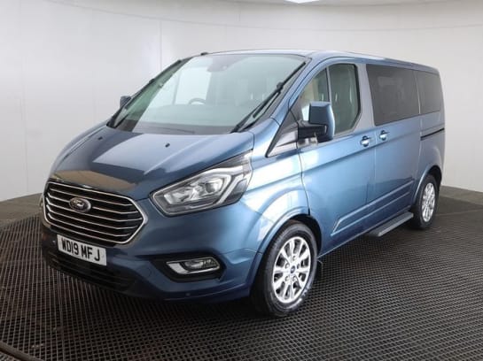 A null FORD TOURNEO CUSTOM 4 Seat Auto Wheelchair Accessible Disabled Access Vehicle WAV
