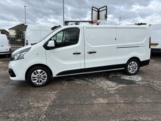 A null NISSAN NV300 2.0 DCI ACENTA L2H1 119 BHP 1 OWNER FSH AIR CON SAT NAV ROOF RACK AND ROLLE