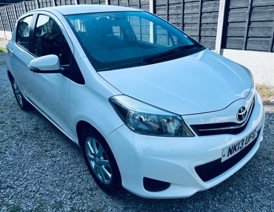 A null TOYOTA YARIS VVT-I TR 5-Door