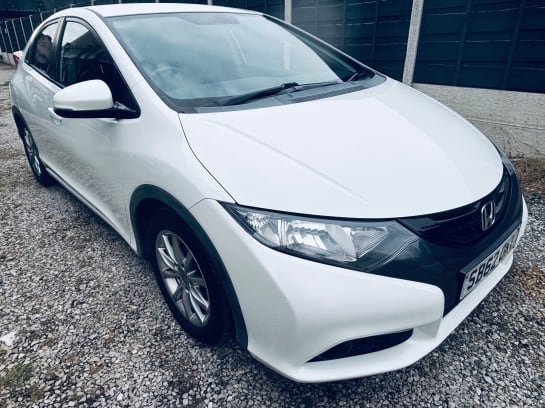 A null HONDA CIVIC I-VTEC ES 5-Door