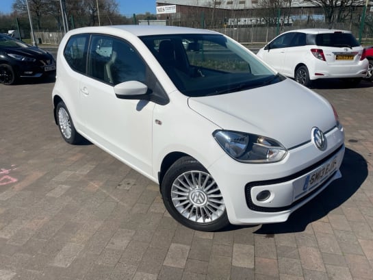 A null VOLKSWAGEN UP! 1.0 High up! Hatchback 3dr Petrol Manual Euro 5 (75 ps)