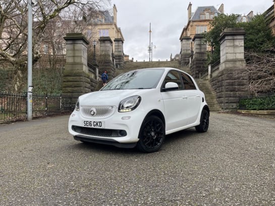 A 2016 SMART FORFOUR EDITION WHITE