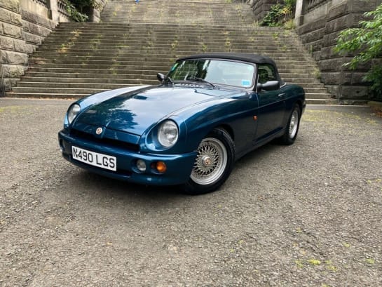 A null MG RV8 3.9 4.0 2d 189 BHP **LEATHER+SERVICE HISTORY**
