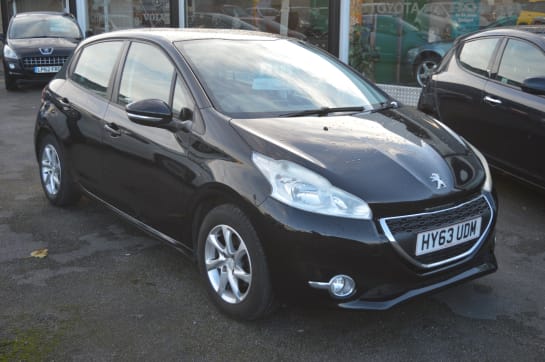 A null PEUGEOT 208 ACTIVE 5-Door