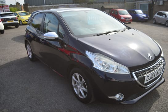 A null PEUGEOT 208 STYLE 5-Door