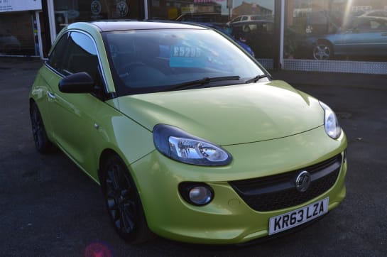 A null VAUXHALL ADAM GLAM 3-Door