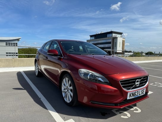 A 2013 VOLVO V40 D3 SE LUX NAV