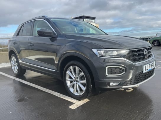 A null VOLKSWAGEN T-ROC 1.5 TSI GPF EVO SEL SUV 5dr Petrol DSG Euro 6 (s/s) (150 ps) 1 year mot and