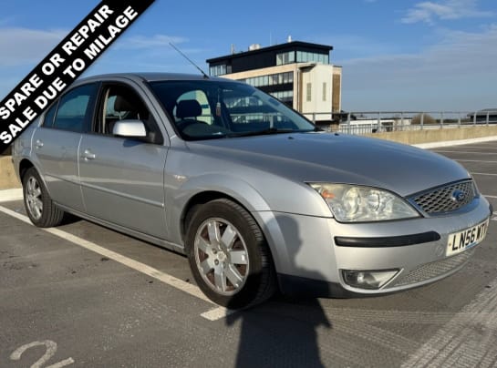 A null FORD MONDEO 1.8 Zetec Hatchback 5dr Petrol Manual (187 g/km, 123 bhp) .