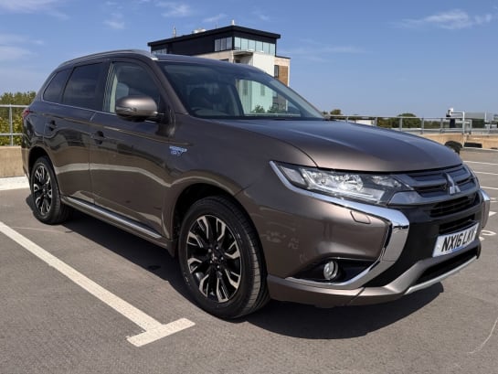 A null MITSUBISHI OUTLANDER 2.0h 12kWh GX4h SUV 5dr Petrol Plug-in Hybrid CVT 4WD Euro 6 (s/s) (200 ps)