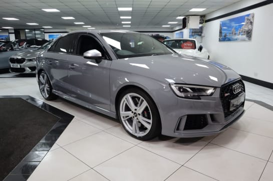 A null AUDI RS3 2.5 TFSI GPF Saloon 4dr Petrol S Tronic quattro Euro 6 (s/s) (400 ps) ABSOL