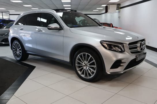A null MERCEDES-BENZ GLC CLASS 2.1 GLC220d AMG Line (Premium) SUV 5dr Diesel G-Tronic+ 4MATIC Euro 6 (s/s)