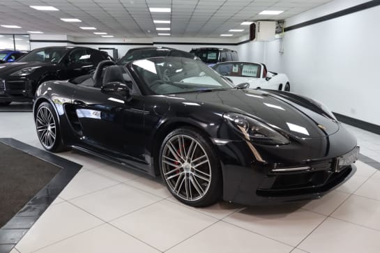 A null PORSCHE 718 BOXSTER 2.5T S GPF Convertible 2dr Petrol PDK Euro 6 (s/s) (350 ps) SPORT DESIGN 71