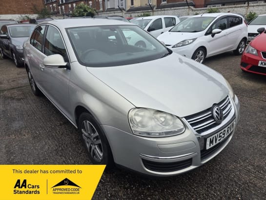 A 2009 VOLKSWAGEN JETTA 1.4 TSI SE Euro 4 4dr