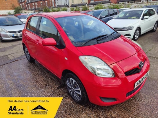 A 2009 TOYOTA YARIS 1.0 VVT-i TR 5dr