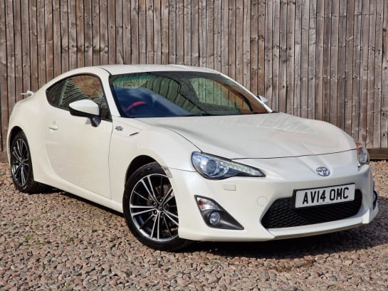 A 2014 TOYOTA GT86 2.0 Boxer D-4S Coupe 2dr Petrol Manual Euro 5 (200 ps)