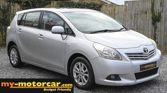 A 2010 TOYOTA VERSO 2.0 D-4D TR Euro 5 5dr