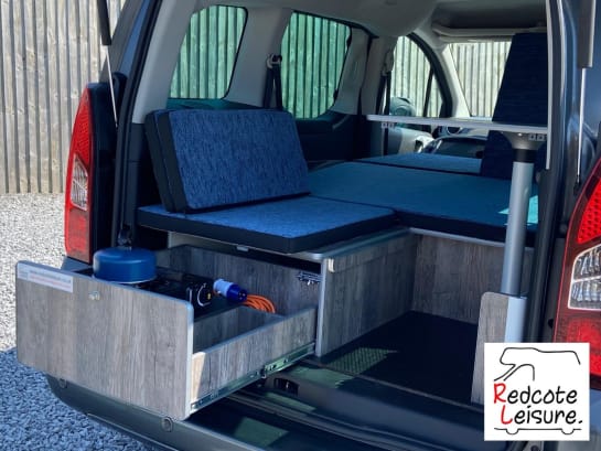 A 2015 PEUGEOT PARTNER 1.6 BLUE HDI S/S TEPEE ALLURE 5d 100 BHP