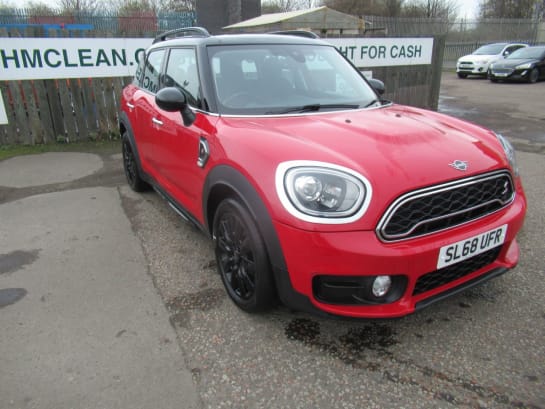 A 2018 MINI MINI COUNTRYMAN COOPER S