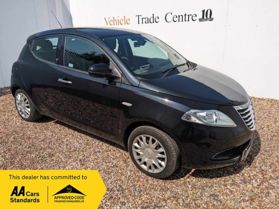 A 2012 CHRYSLER YPSILON S