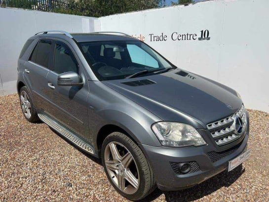 A 2010 MERCEDES M-CLASS ML300 CDI BLUEEFFICIENCY SPORT