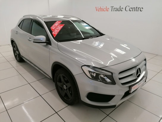 A null MERCEDES GLA-CLASS GLA220 2.1 AMG Line CDI 4MAT Auto Estate
