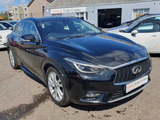 A null INFINITI Q30 1.6T Premium Hatchback 5dr Petrol Manual Euro 6 (s/s) (122 ps)