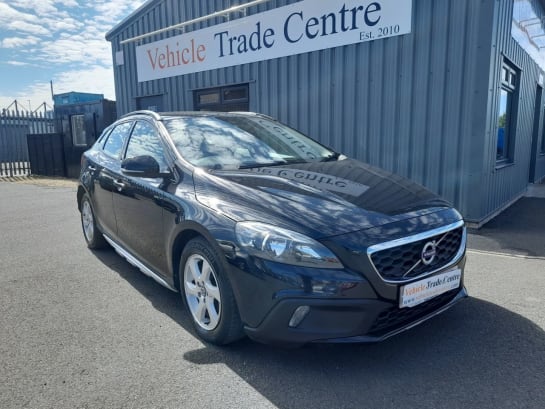 A null VOLVO V40 CROSS COUNTRY 1.6 D2 SE Hatchback 5dr Diesel Manual Euro 5 (s/s) (115 ps)