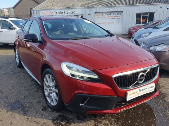 A null VOLVO V40 CROSS COUNTRY 2.0 T3 Pro Hatchback 5dr Petrol Manual Euro 6 (s/s) (152 ps)