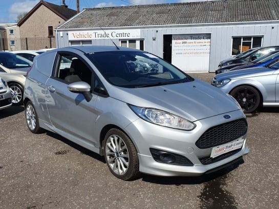 A null FORD FIESTA VAN 1.6 TDCi Sport Panel Van 3dr Diesel Manual (94 bhp)