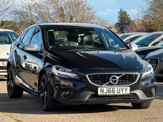 A null VOLVO V40 2.0 D4 R-Design Hatchback 5dr Diesel Manual Euro 6 (s/s) (190 ps) **NAV~SEN