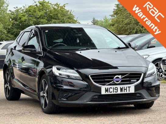 A 2019 VOLVO V40 2.0 D3 R-Design Edition Hatchback 5dr Diesel Auto Euro 6 (s/s) (150 ps) **L