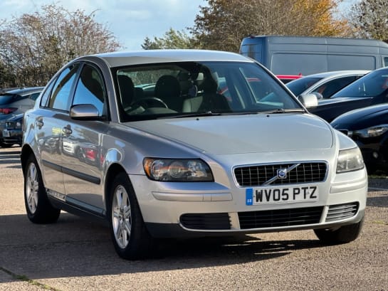 A 2005 VOLVO S40 1.6 S Saloon 4dr Petrol Manual (169 g/km, 100 bhp) **HPI CLEAR~FRESH MOT+SV