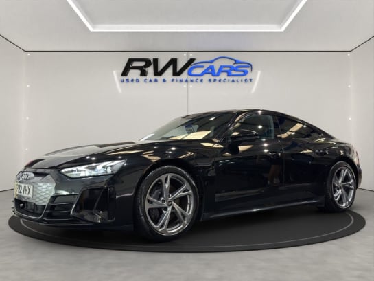 A null AUDI E-TRON GT 93.4kWh Saloon 4dr Electric Auto quattro (476 ps)