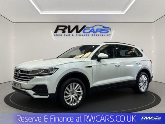 A 2021 VOLKSWAGEN TOUAREG 3.0 TDI V6 SE SUV 5dr Diesel Tiptronic 4Motion Euro 6 (s/s) (231 ps)