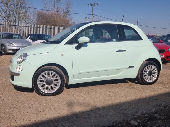 A null FIAT 500 1.2 Lounge Hatchback 3dr Petrol Manual Euro 6 (s/s) (69 bhp) BLUETOOTH + MP