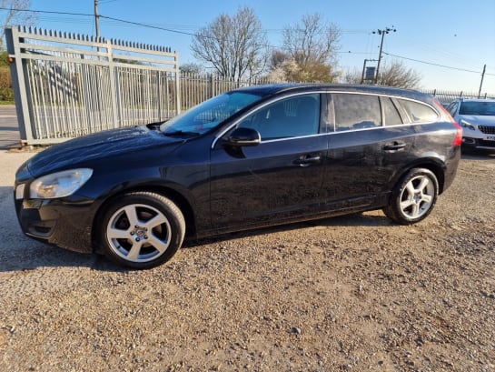 A null VOLVO V60 1.6D DRIVe SE Estate 5dr Diesel Manual Euro 5 (s/s) (115 ps) £35 TAX + CLIM