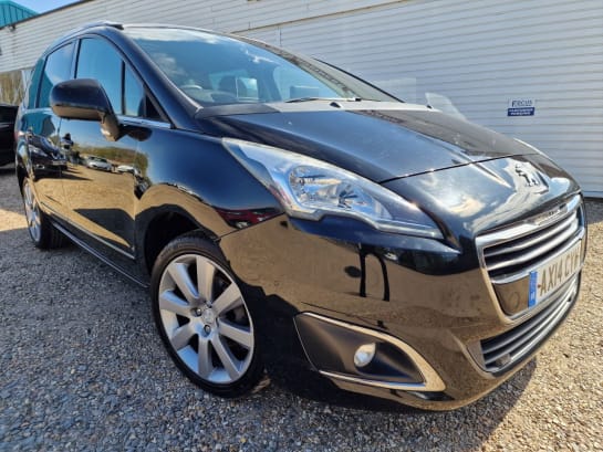 A null PEUGEOT 5008 1.6 HDi Allure MPV 5dr Diesel Manual Euro 5 (115 ps) PANORAMIC ROOF+SATNAV+