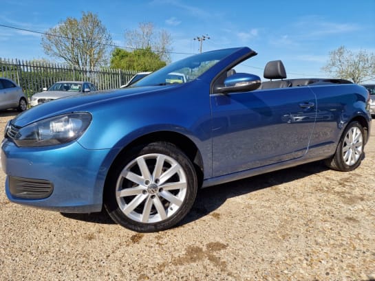A null VOLKSWAGEN GOLF 1.6 TDI BlueMotion Tech SE Cabriolet 2dr Diesel Manual Euro 5 (s/s) (105 ps
